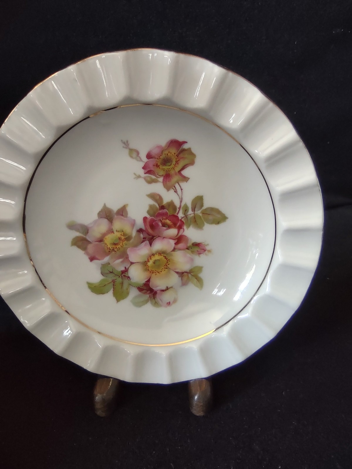 Vintage Schumann Arzberg Bavaria Wild Rose Scalloped Plate Gold Rim [7422]