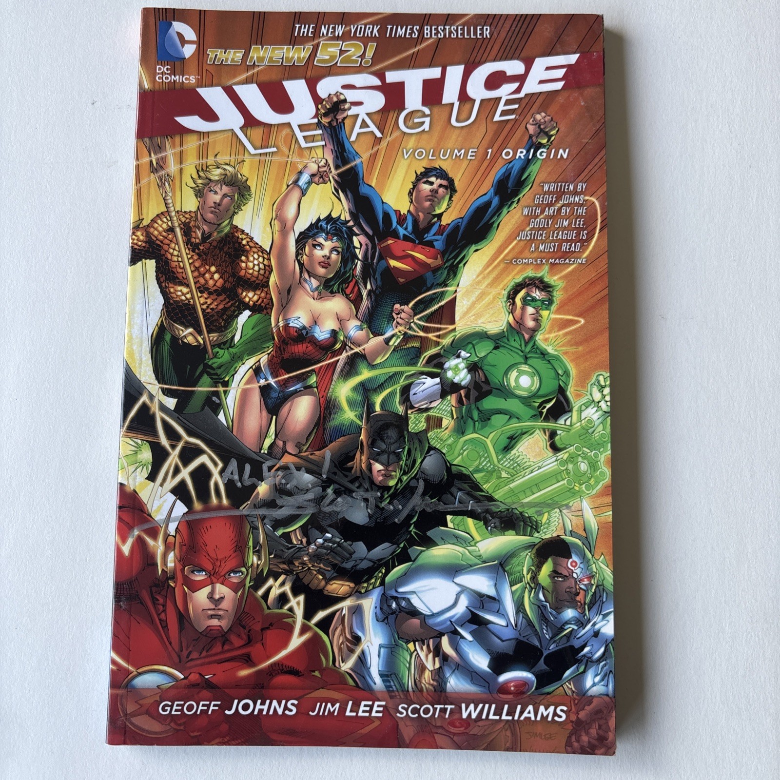 DC Comics 2012 the New 52 Series Justice League. Signed By Scott Williams