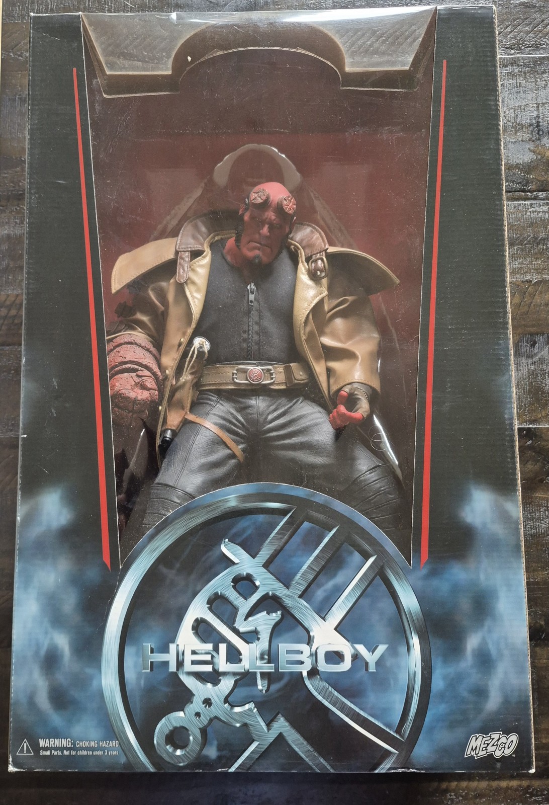 🔥MEZCO-HELLBOY 18\