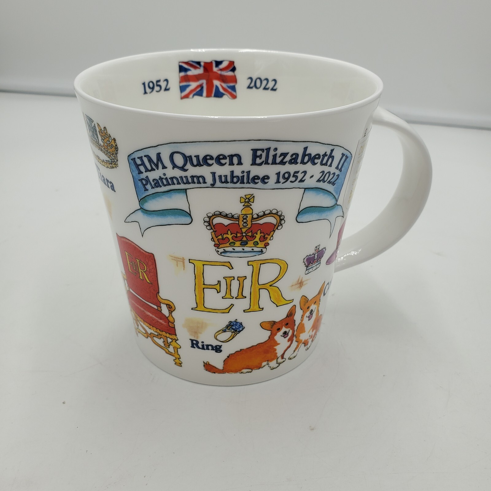 Dunoon Cair Queen Elizabeth Platinum Jubilee Mug Corgi Crown Royal Harrods 2022