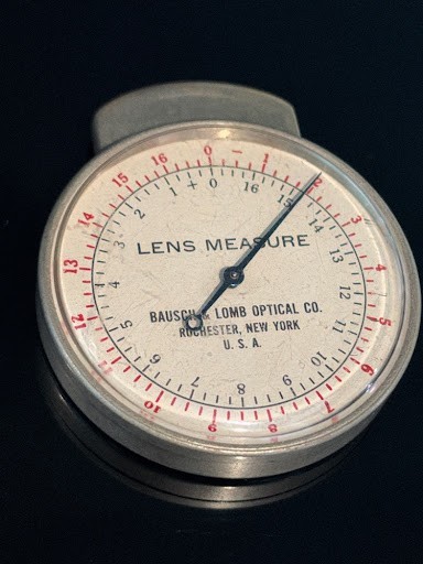 This is a vintage Bausch & Lomb Optical Co. (Lens Clock or Spherometer) This is a vintage Bausch & Lomb Optical Co. (Lens Clock or Spherometer)