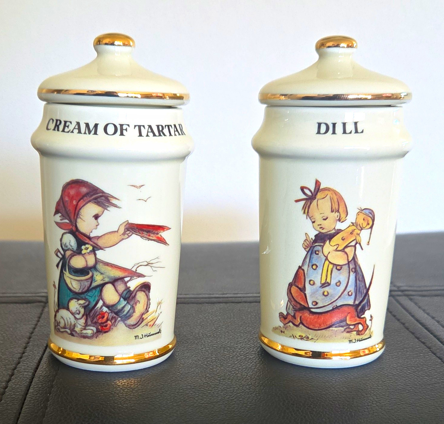 M.J. Hummel ARS AG 1987 Dill & Cream of Tartar Spice Jar Set 2 w/ Lids