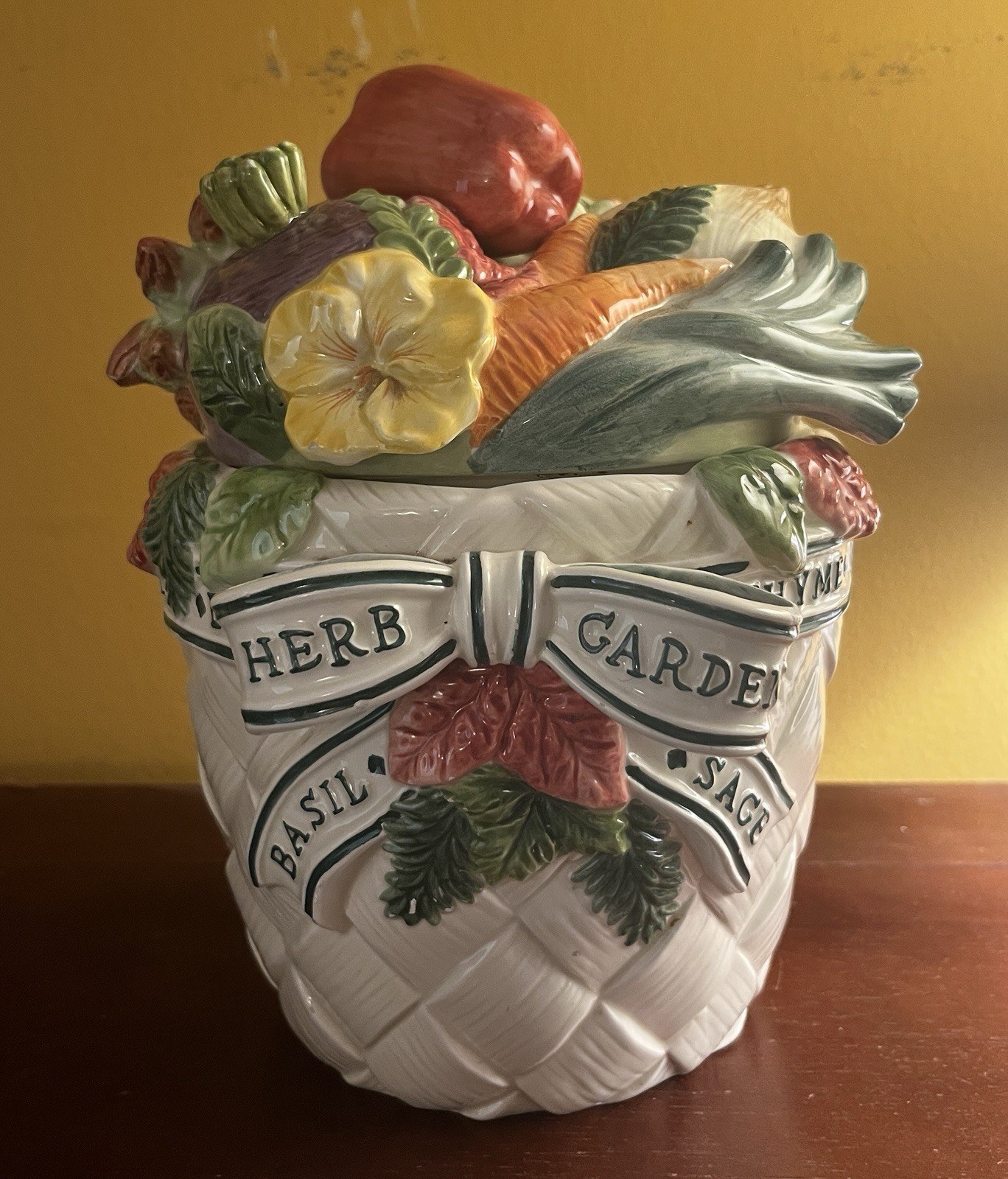Vintage 1996 Fitz and Floyd Classics Herb Garden Large Canister Cookie Jar 9 Vintage 1996 Fitz and Floyd Classics Herb Garden Large Canister Cookie Jar 9