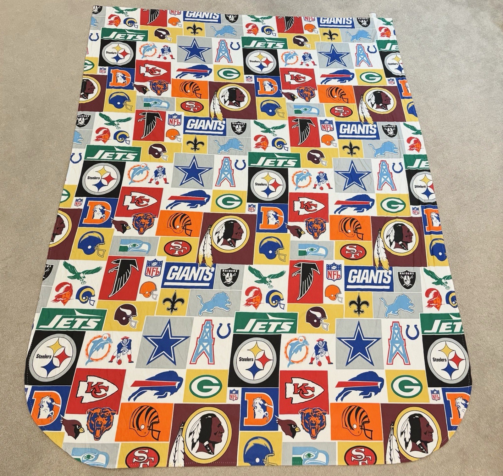 Vintage 1970s JC Penney NFL Logo Bed Flat Sheet 78”x 104” Excellent Condition Vintage 1970s JC Penney NFL Logo Bed Flat Sheet 78”x 104” Excellent Condition