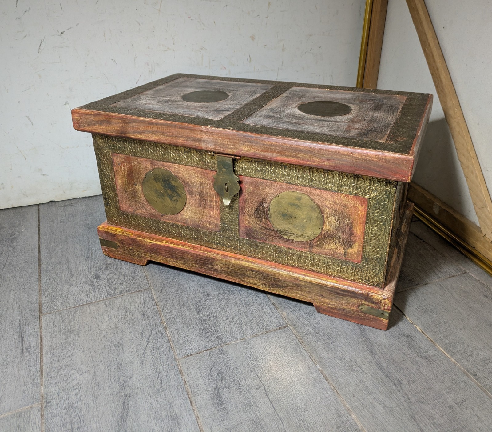 Vintage Indian Asian Boho Chic Ornate Brass Wood Chest Trunk Storage Dowry Box Vintage Indian Asian Boho Chic Ornate Brass Wood Chest Trunk Storage Dowry Box