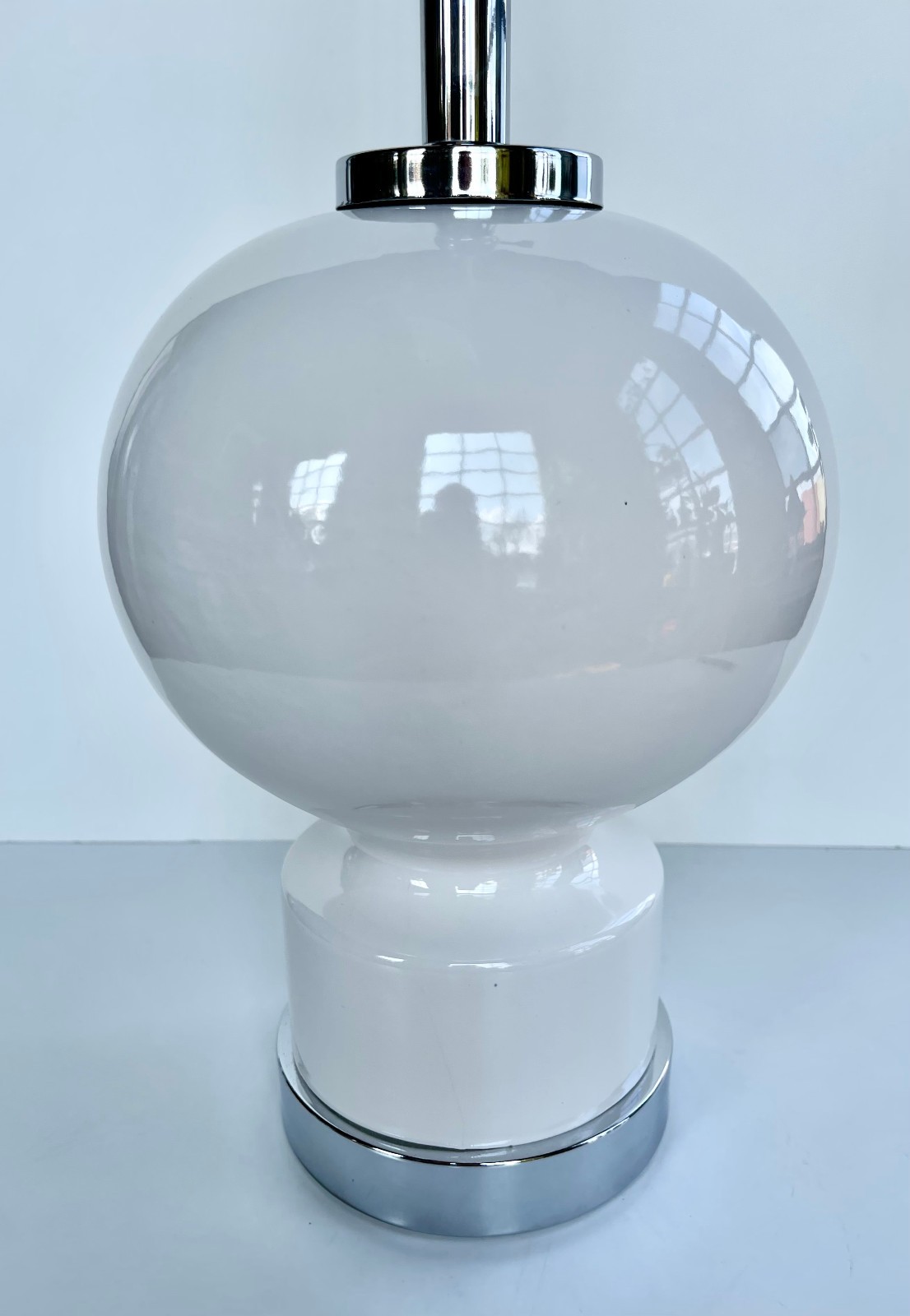 Vintage 1970s White Ceramic Table Lamp Chrome Accents MCM Mid Century Modern