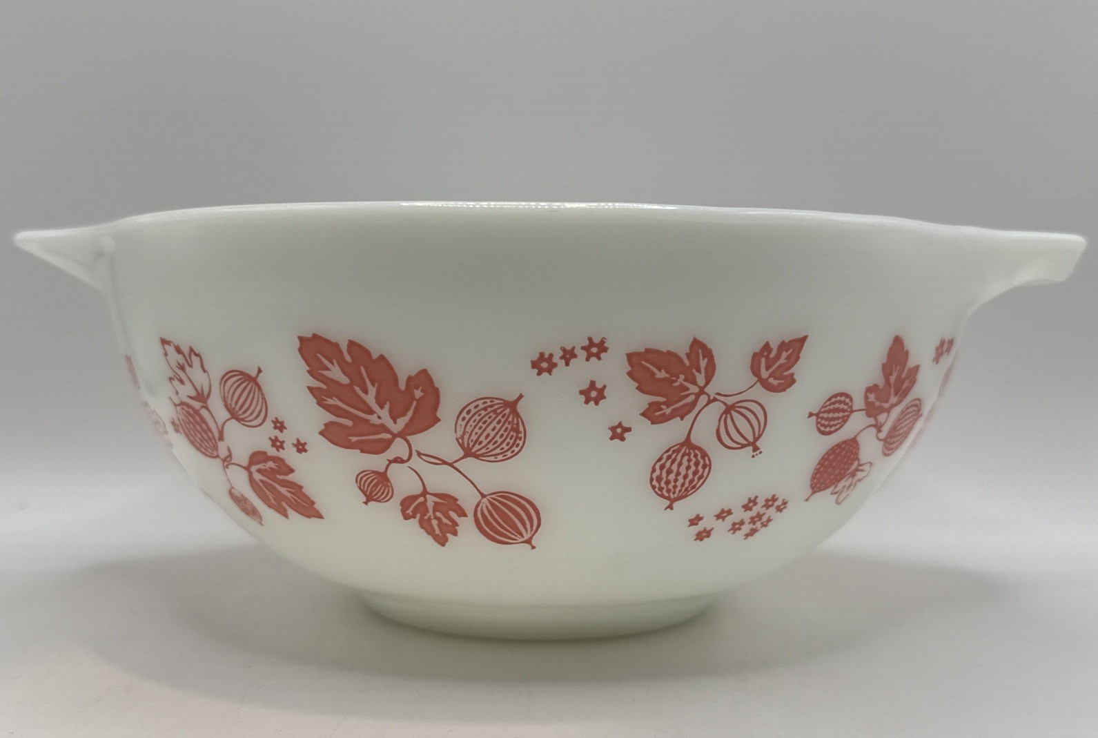 Vintage Pyrex 443 Pink Gooseberry Cinderella Mixing Bowl 2.5 Qt USA