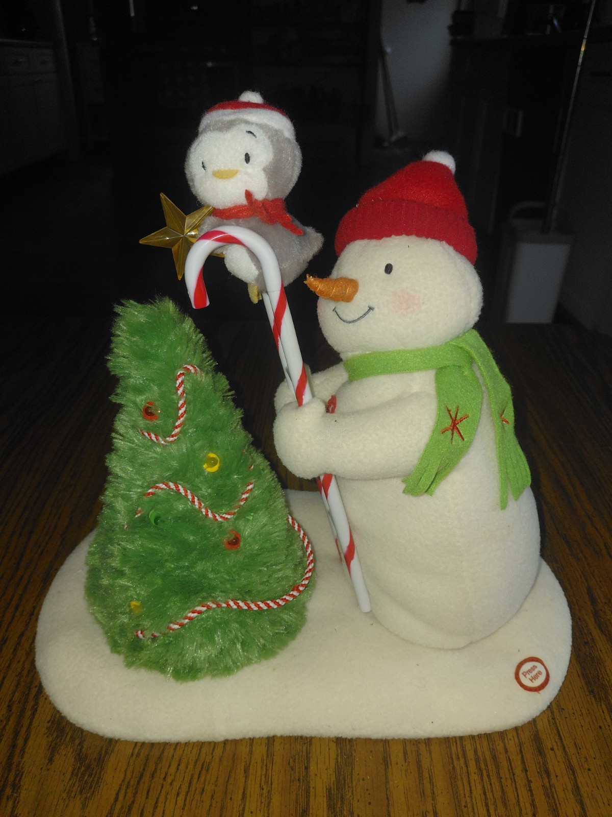 Hallmark 2010 Jingle Pals Trimming the Tree Animated Musical Snowman