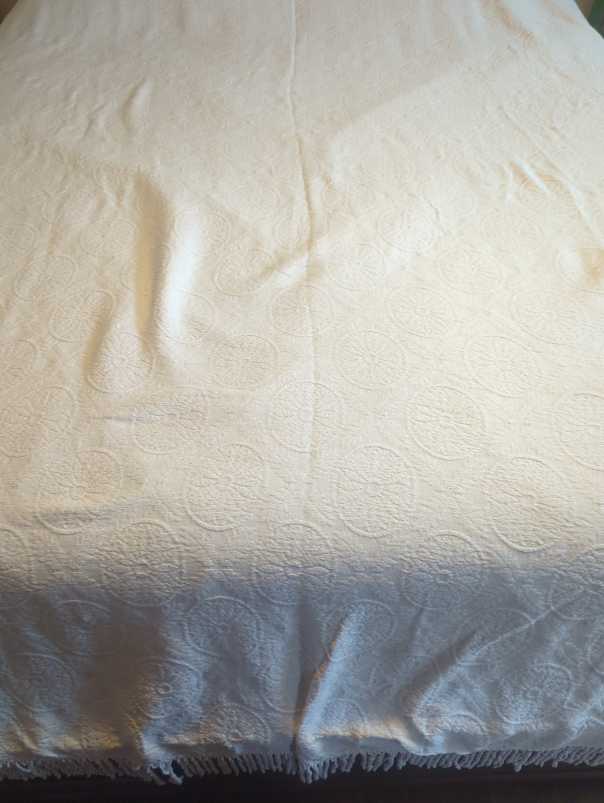 Read Vintage Bedspread Matelasse White Size 68” X 108” With Fringe