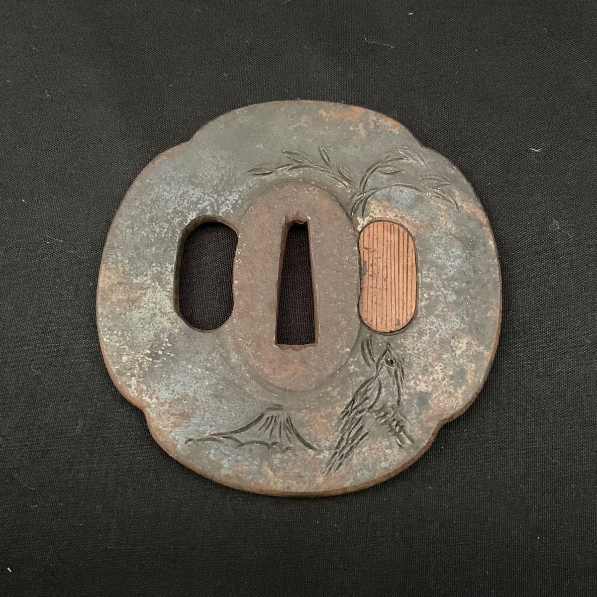 Japanese Sword Tsuba Iron Swallow Engraving 8.5 cm 174 g