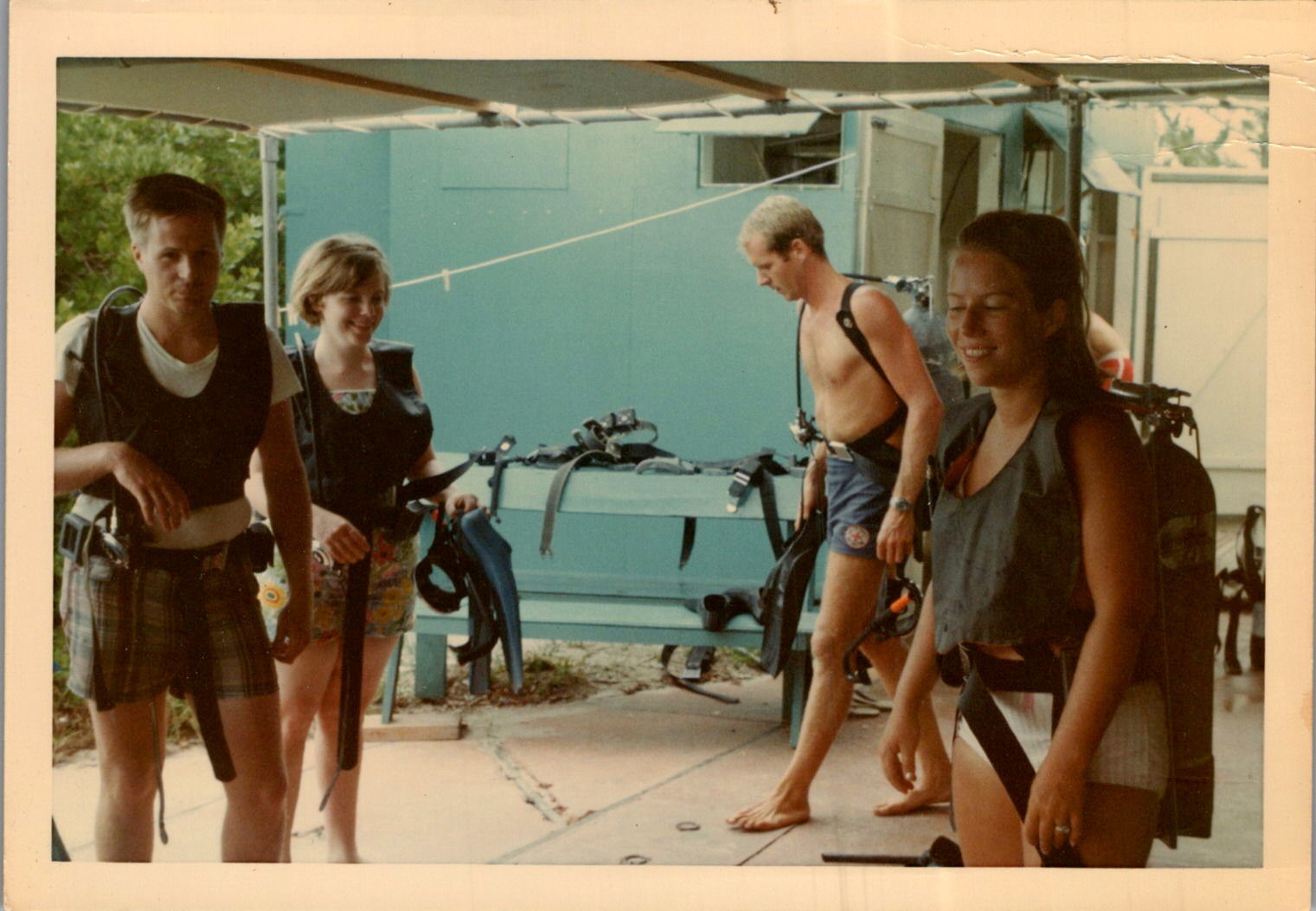 1970s Scuba Divers YMCA Patch Cinderblock Wall Dive Shop Snapshot Florida