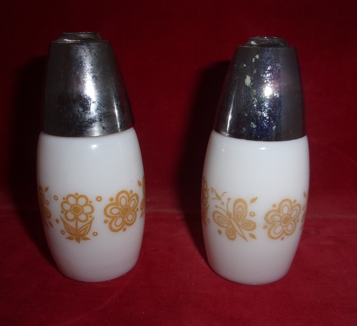 PYREX Gemco vntg 70s Butterfly Gold milk glass salt & pepper shakers GUC