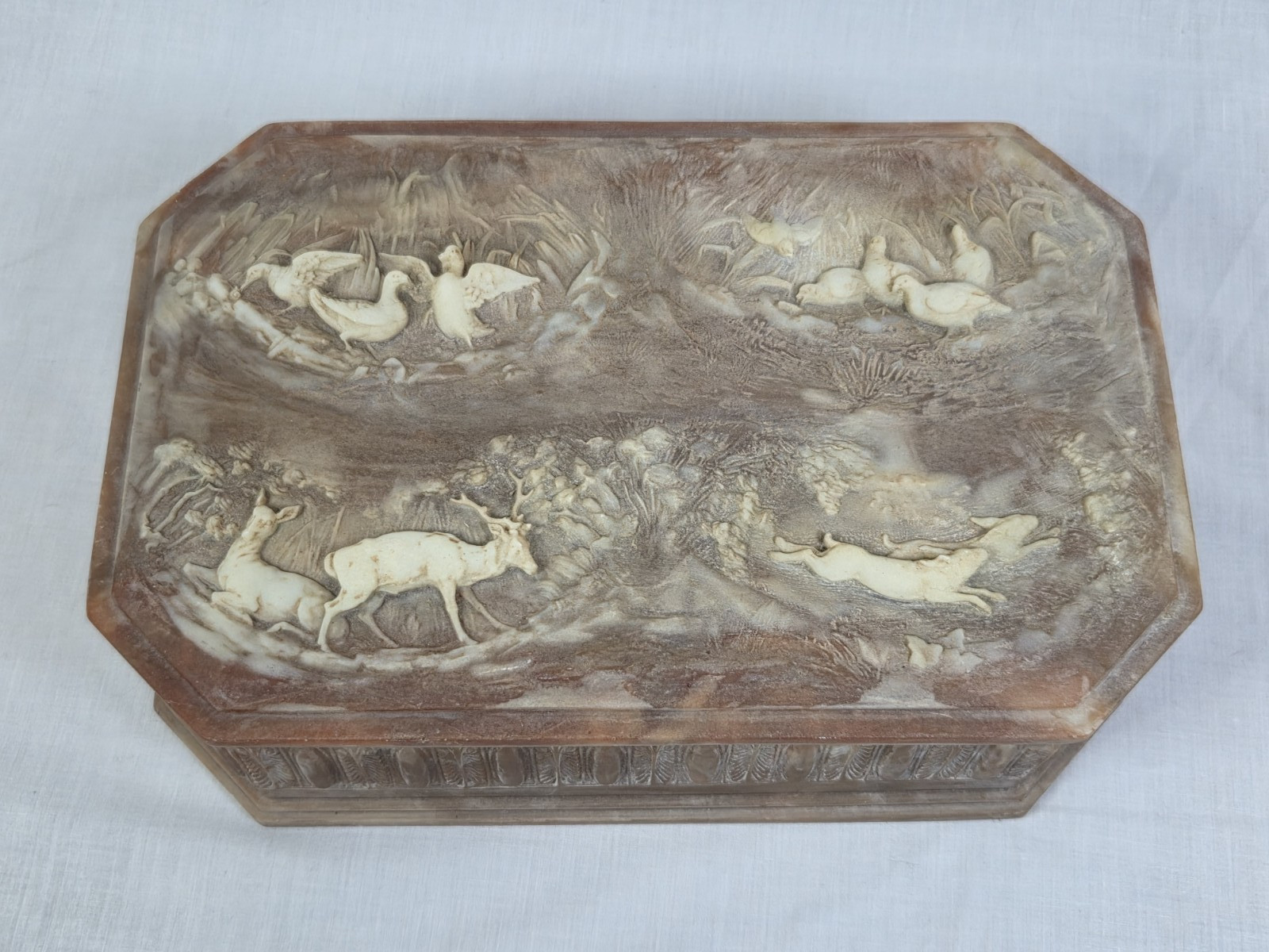 Incolay Wildlife Scene Box Vintage Duck Quail Deer Rabbit Appr 11, 7.5, 3.25”