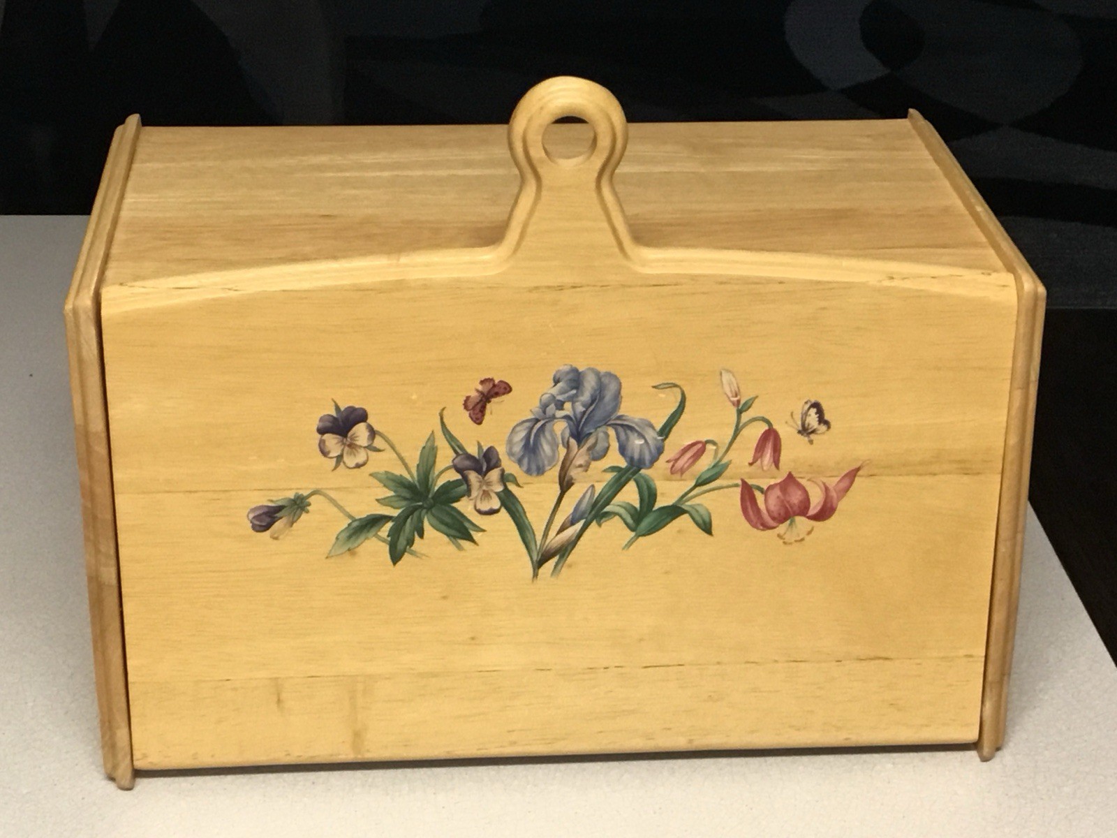 Studio Nova Wooden Bread Box - Oak Brown with Floral Pattern - 12x16x9