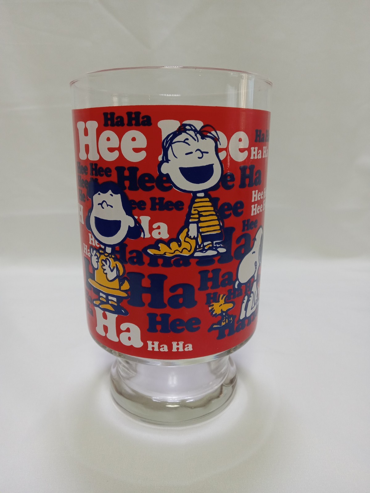 VINTAGE PEANUTS Charlie Brown Snoopy Laughing Comic 28oz Glass 1965