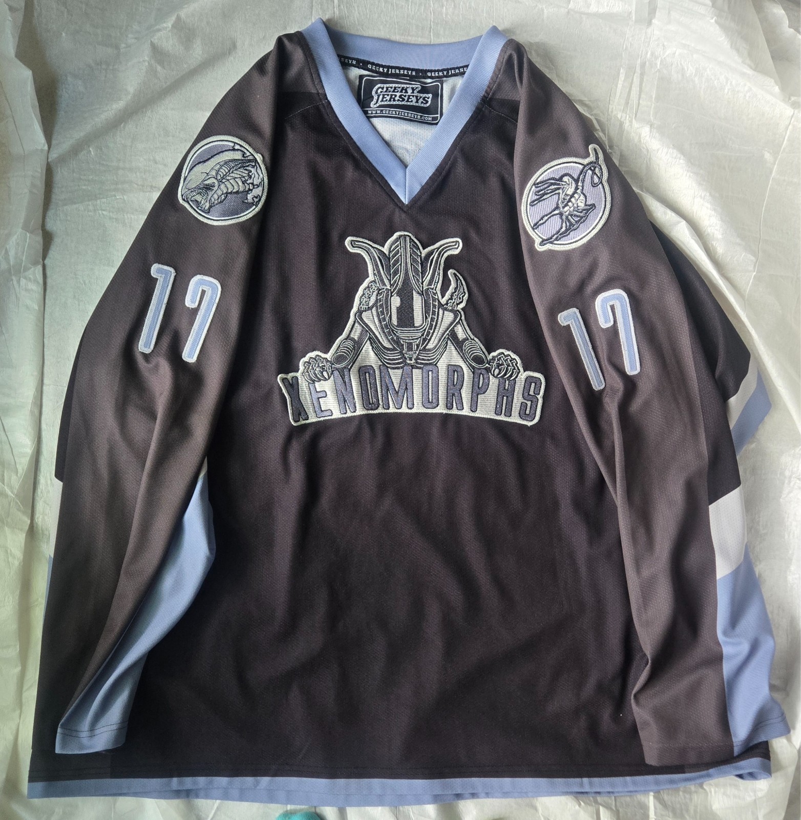 geeky jerseys Aliens Xenomorphs H.R. Giger jersey size 3xl