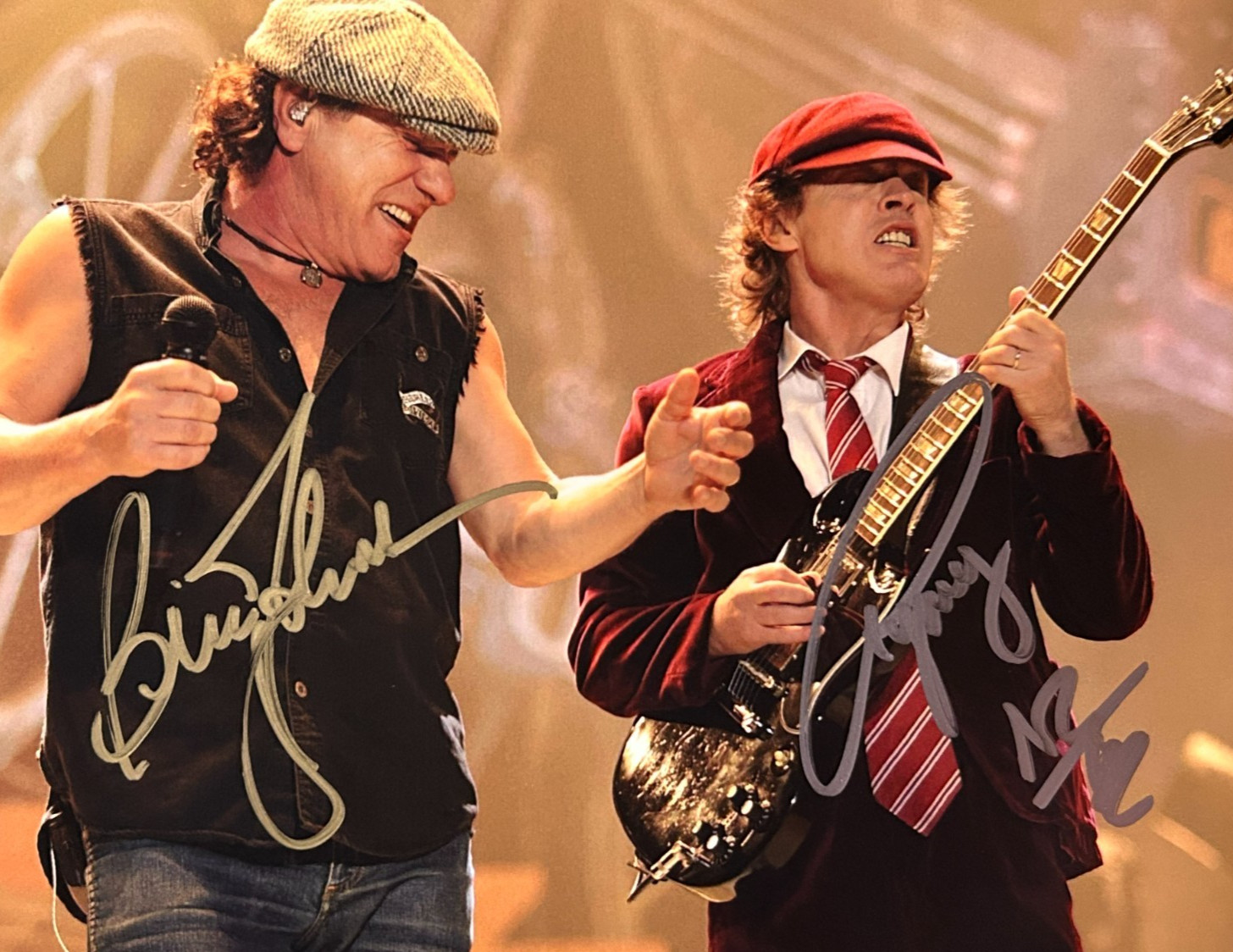 Brian Johnson Angus Young (AC/DC) Signed 8x10\