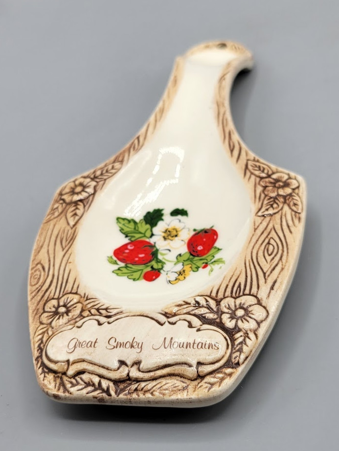 Treasure Craft Vintage Great Smoky Mountains Ceramic Spoon Rest Souvenir