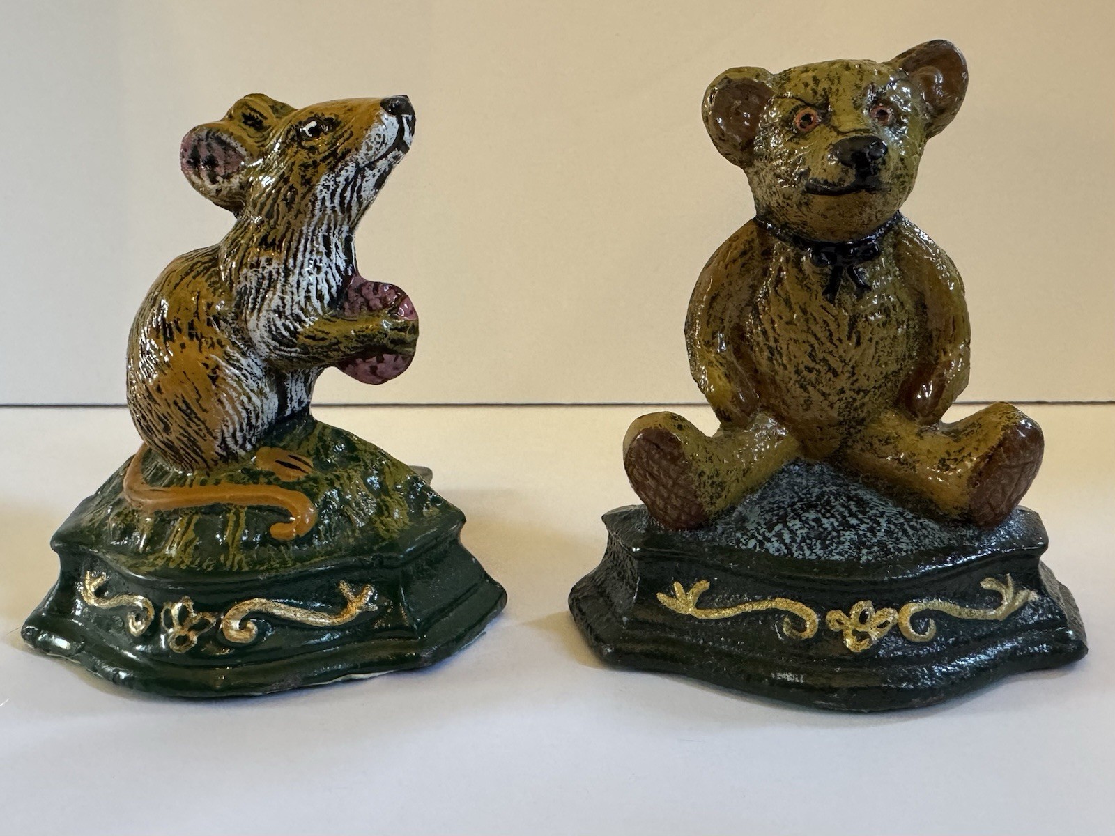 Vintage 1994 Upper Deck Cast Iron Teddy Bear & Mouse Doorstops Bookends Set