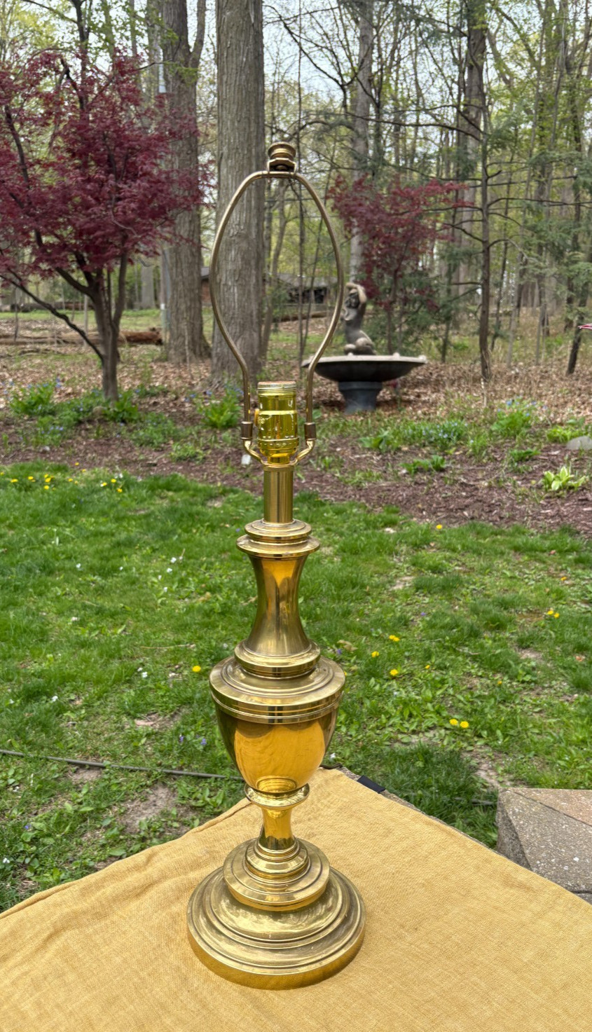 Vintage Stiffel Large Solid Brass Eternal Flame Urn Table Lamp Hollywood Regency