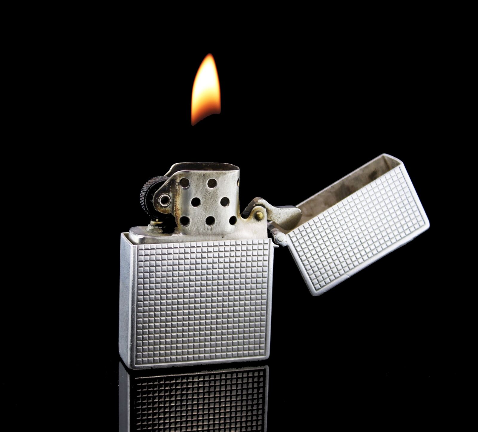 Aage Weimar Denmark Modernist Sterling Silver Hobnail Case Zippo Petrol Lighter
