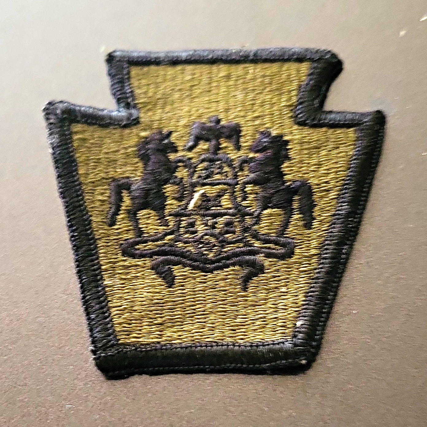 Embroidered Militaria Keystone Patch w/ Pennsylvania Coat of Arms, Tan/Black
