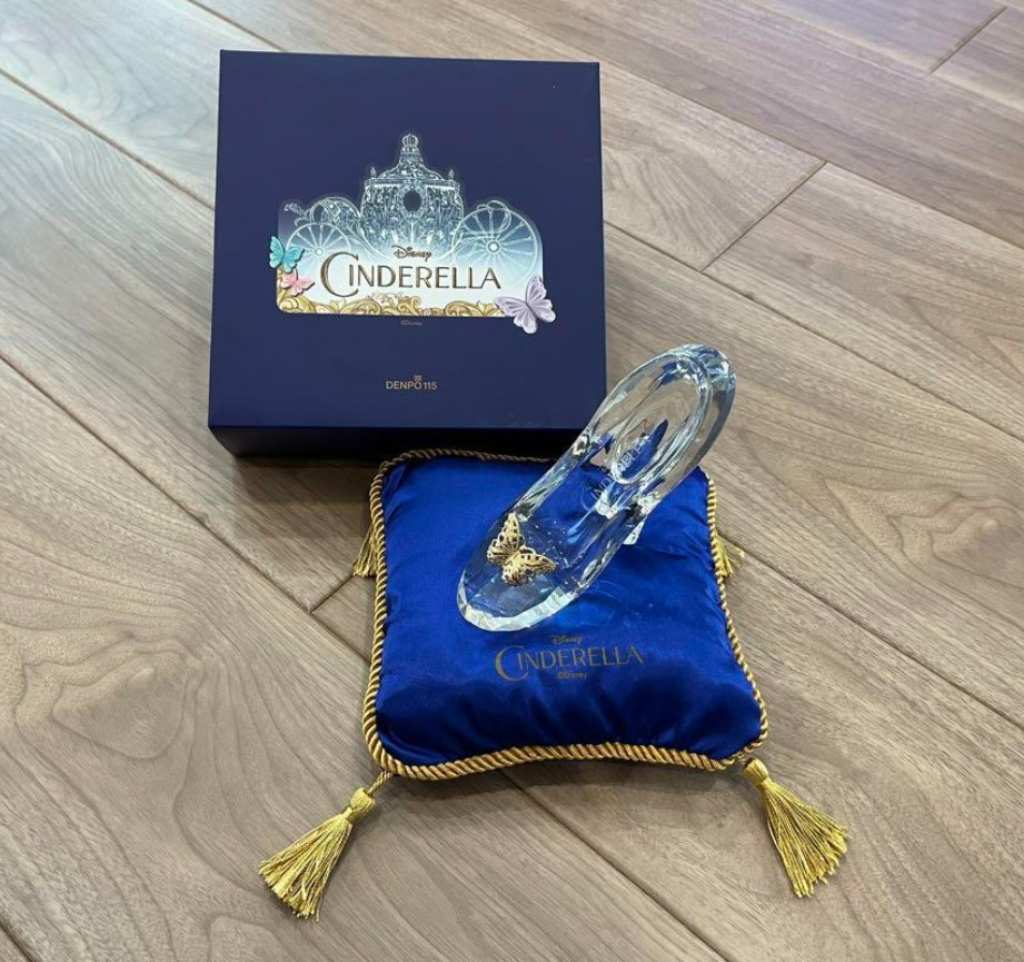 Cinderella Glass Slipper Blue Cushion Set Telegram Disney Limited Princess