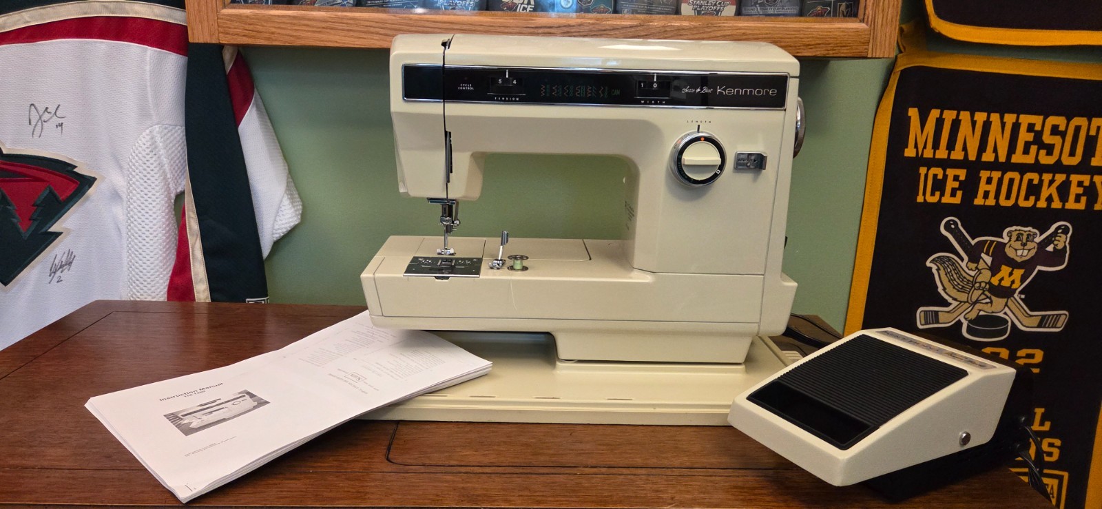 Vintage Kenmore 158.19802 Sewing Machine w/ Original case