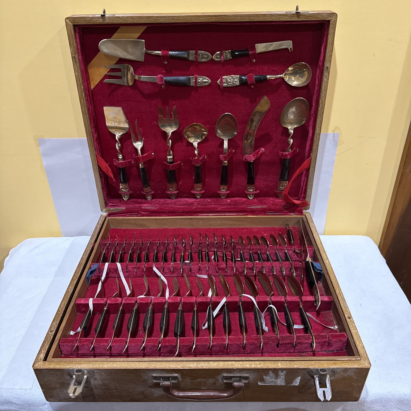 VTG. MID-CENTURY THAILAND BRONZE BRASS 90 pcs FLATWARE SILVERWARE SET IN BOX 