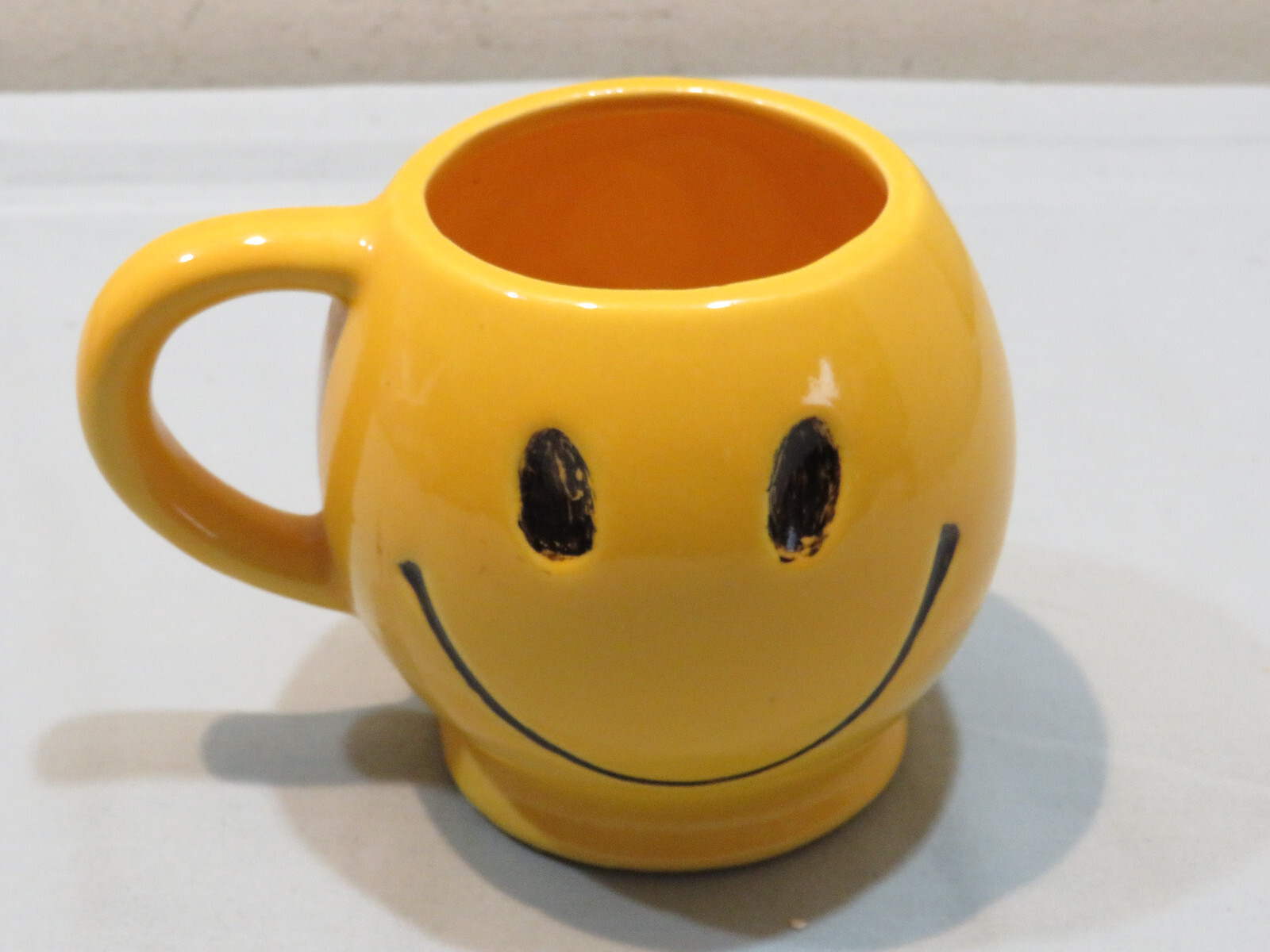 Vintage McCoy Smiley Face Mug Yellow/Black Vintage McCoy Smiley Face Mug Yellow/Black