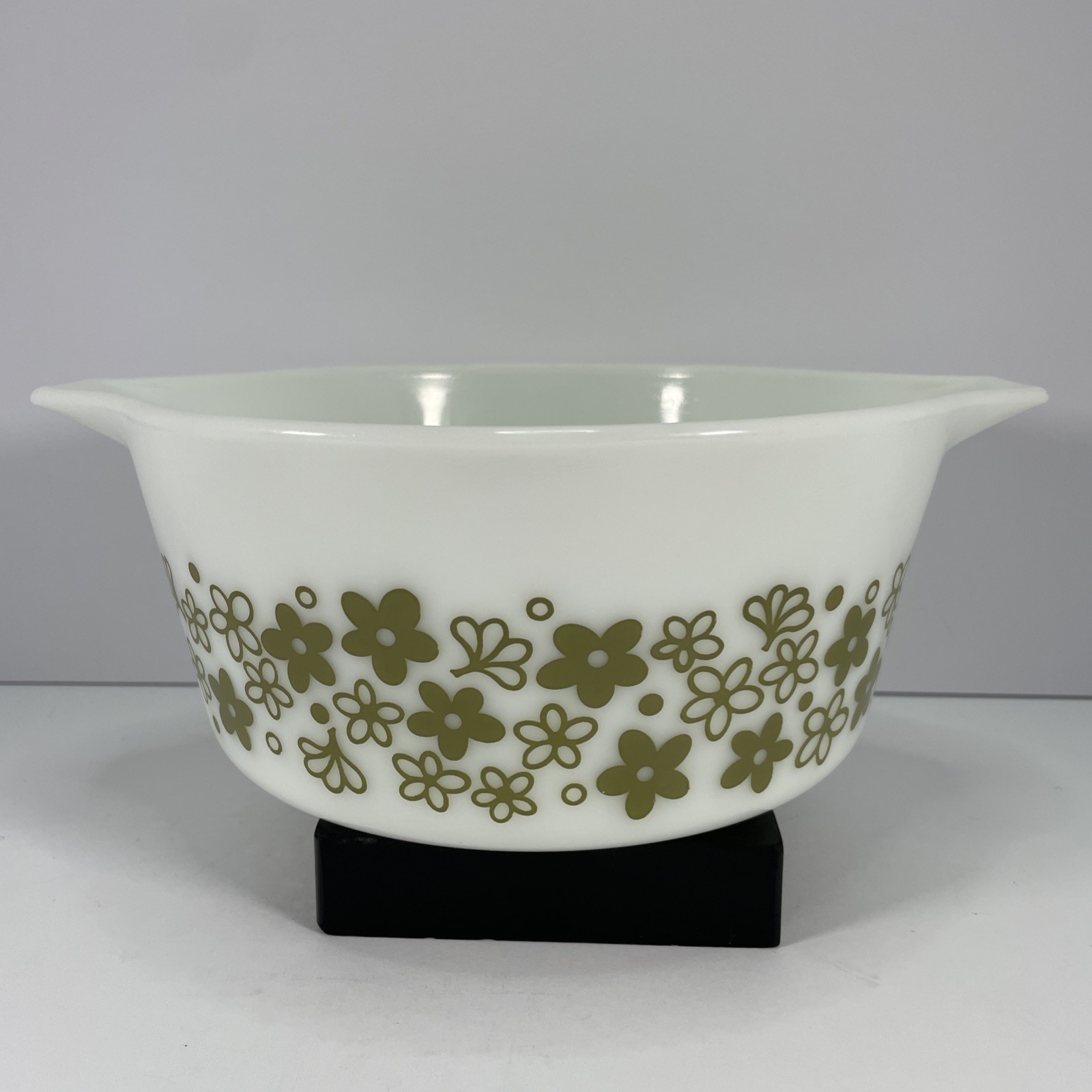 Vintage Pyrex Crazy Daisy Spring Blossom  Mixing Bowl Cinderella 443 Green 2.5