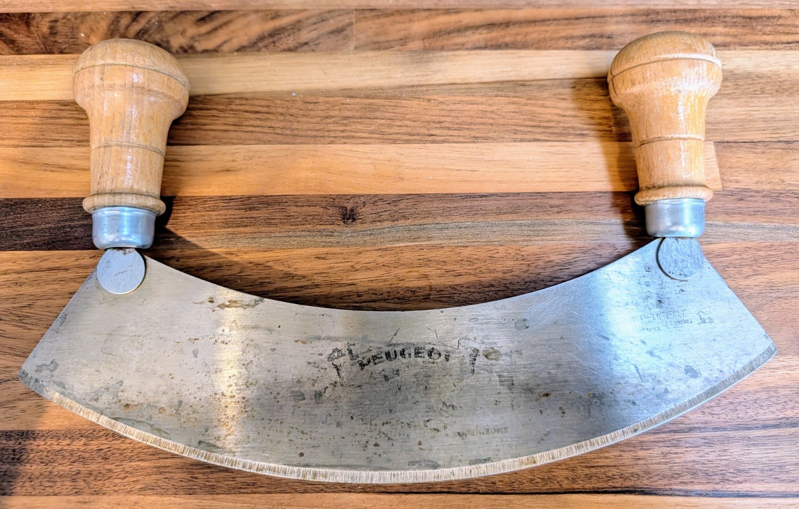 Vintage French Peugeot Frères 10 Inch Curved Rocker Knife Wood Handles Chopper