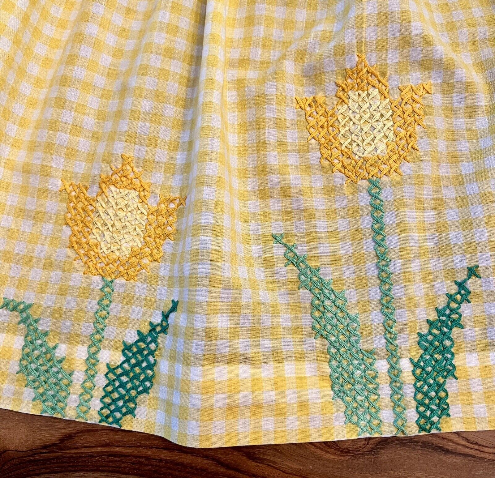 Vintage Yellow Gingham Cotton Apron With Embroidered Sunflowers