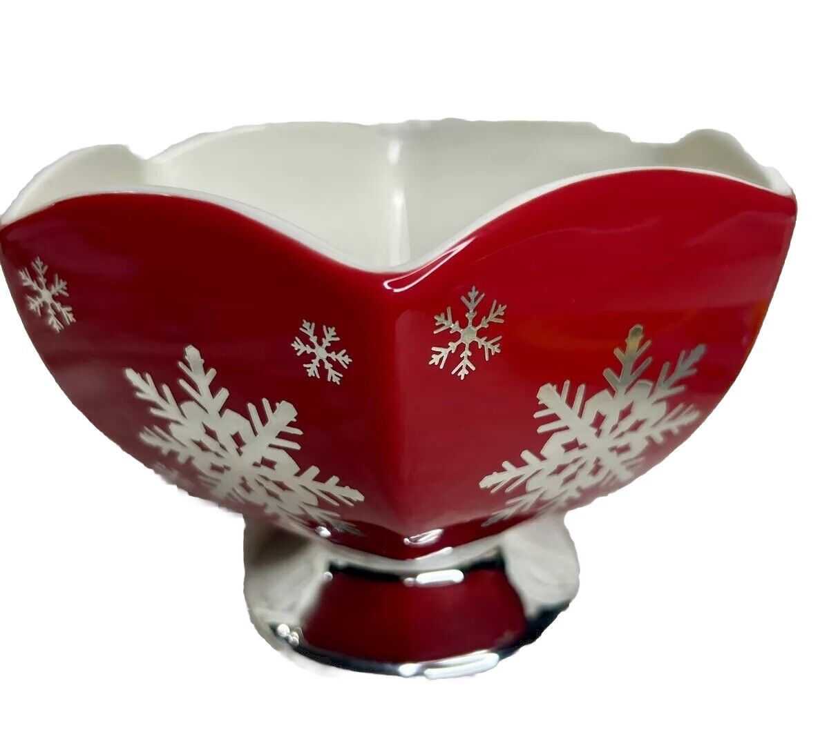Teleflora Christmas Red Snowflake Hexagon Scalloped Footed Ceramic Bowl  Silver