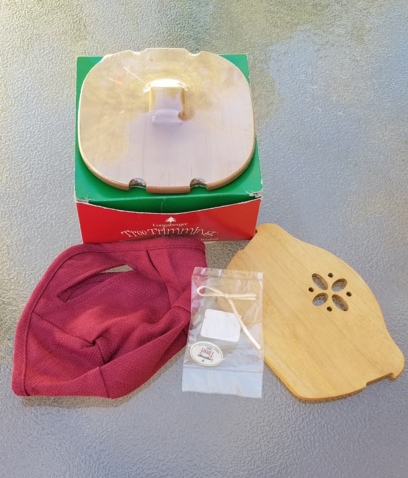 Longaberger  2005 Christmas Tree Trimming  Tinsel Basket Accessories (Only) Read