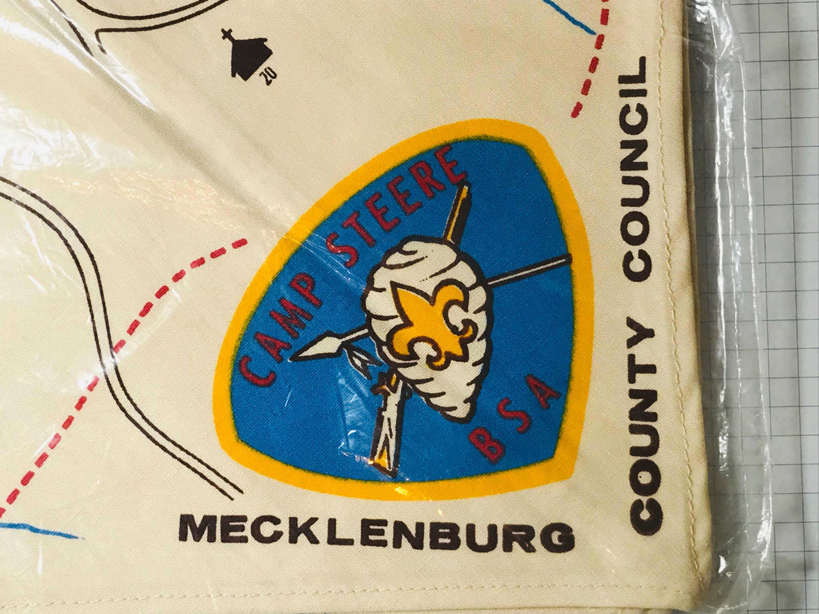 Camp Steere Beige Neckerchief Mecklenburg County Council NC Bdr (LB203)