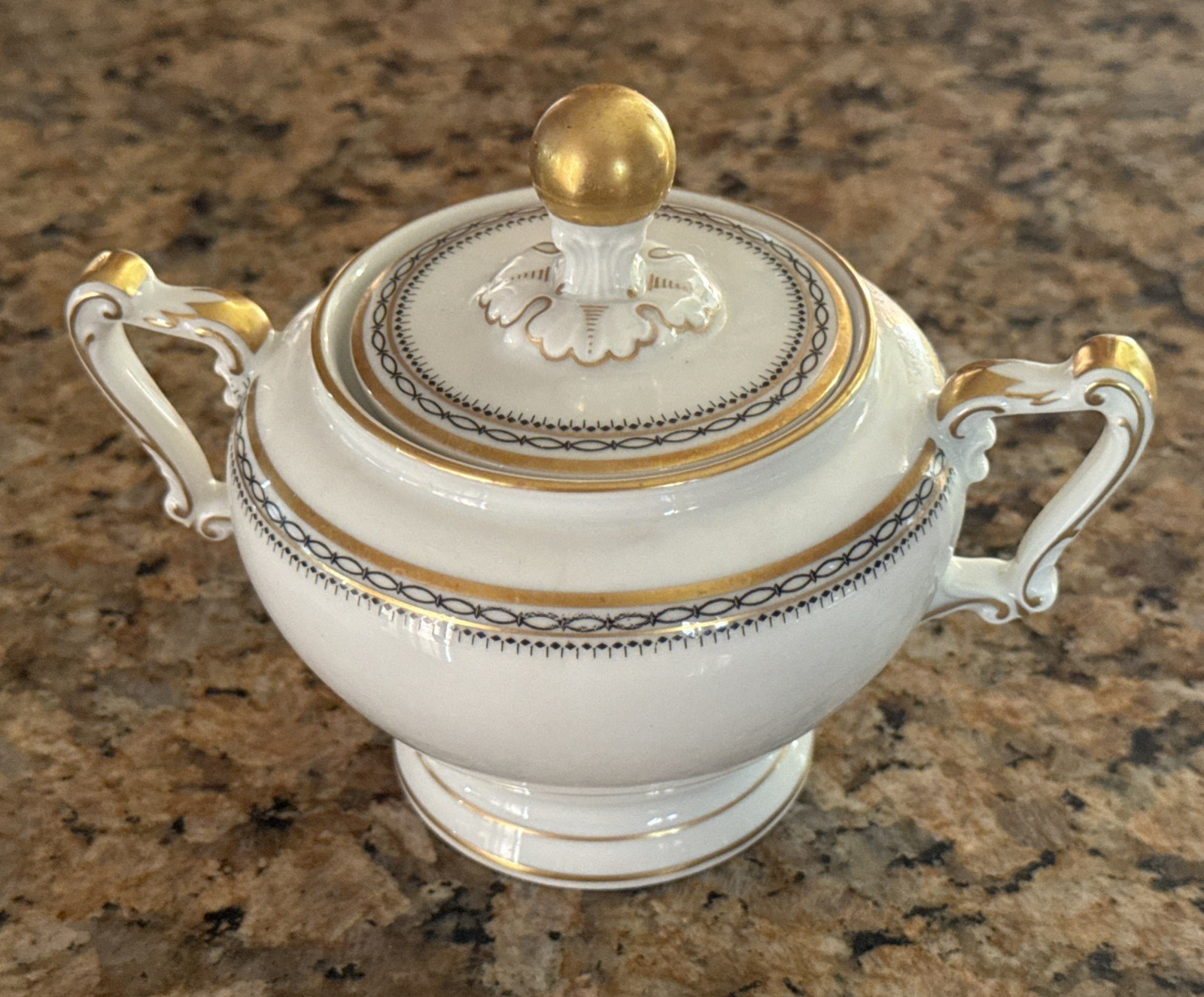 Claridge Vintage H&C Heinrich Selb Christine Sugar Bowl & Lid Bavaria (repaired)
