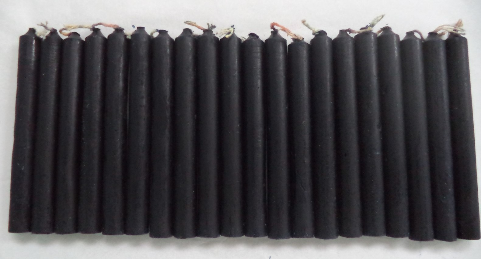 20 Chime Spell Candles Black: Mini 4