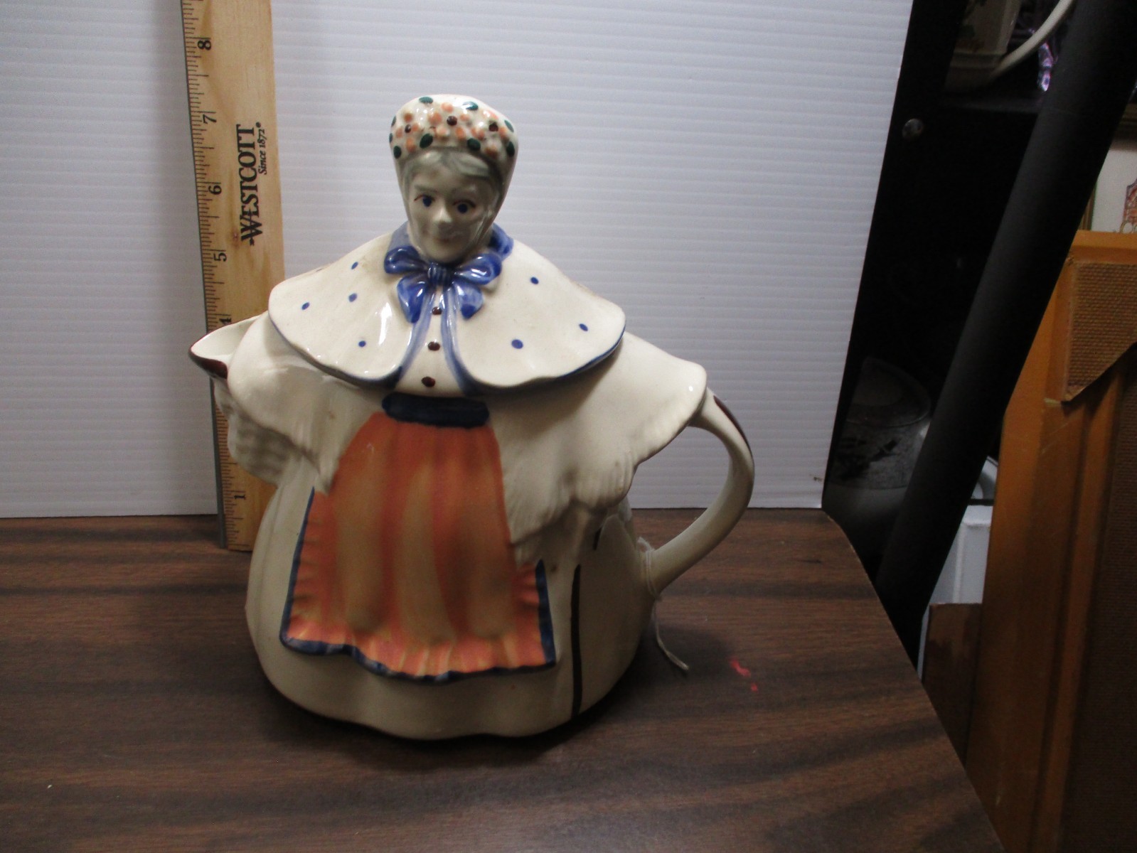 Vintage Shawnee Granny Ann Teapot  Pottery USA 