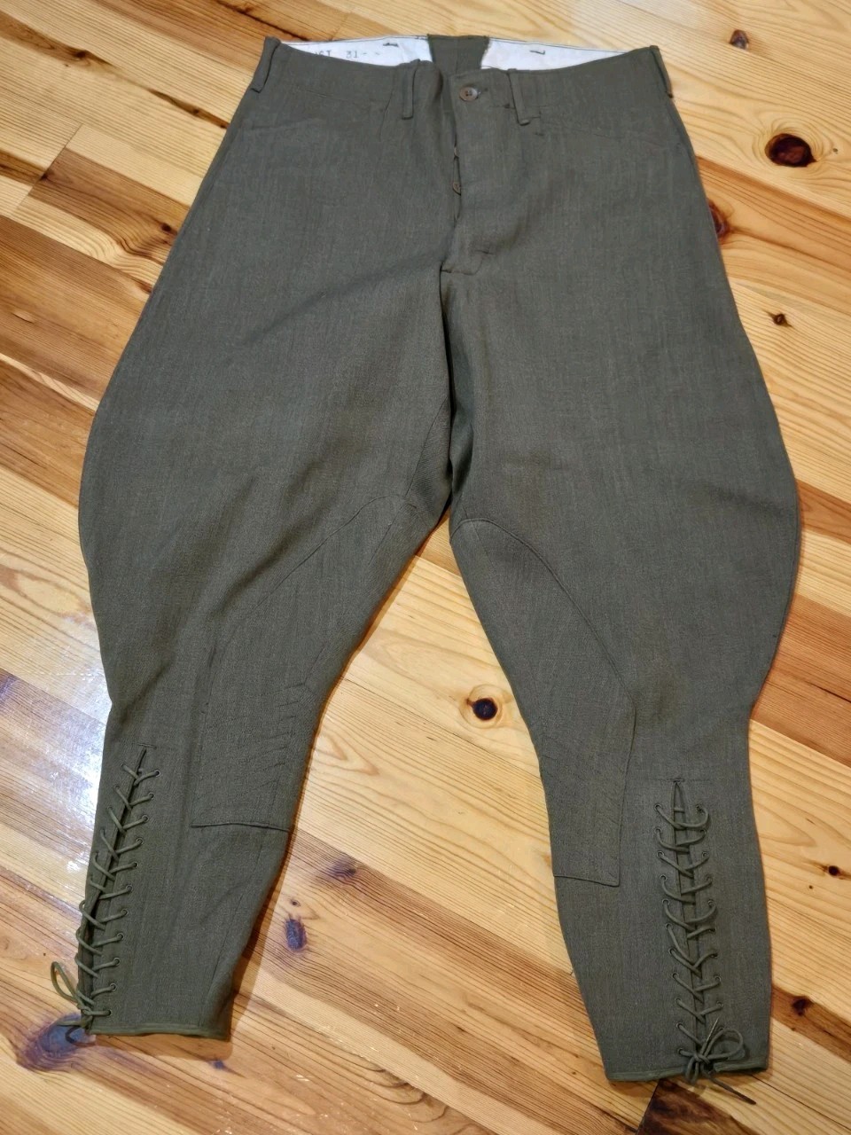 Pre WW2 US Army Cavalry Pants / MINT & UNISSUED w/ TAGS Pre WW2 US Army Cavalry Pants / MINT & UNISSUED w/ TAGS