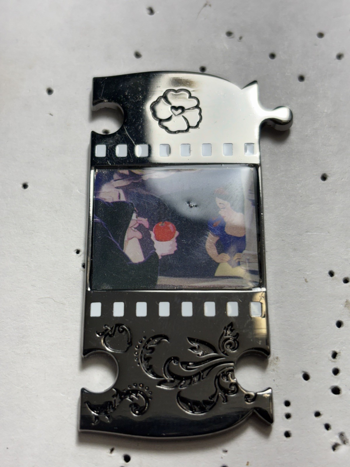 Disney PALM 2023 Final Frames Snow White And Old Hag LE 300 Pin G2