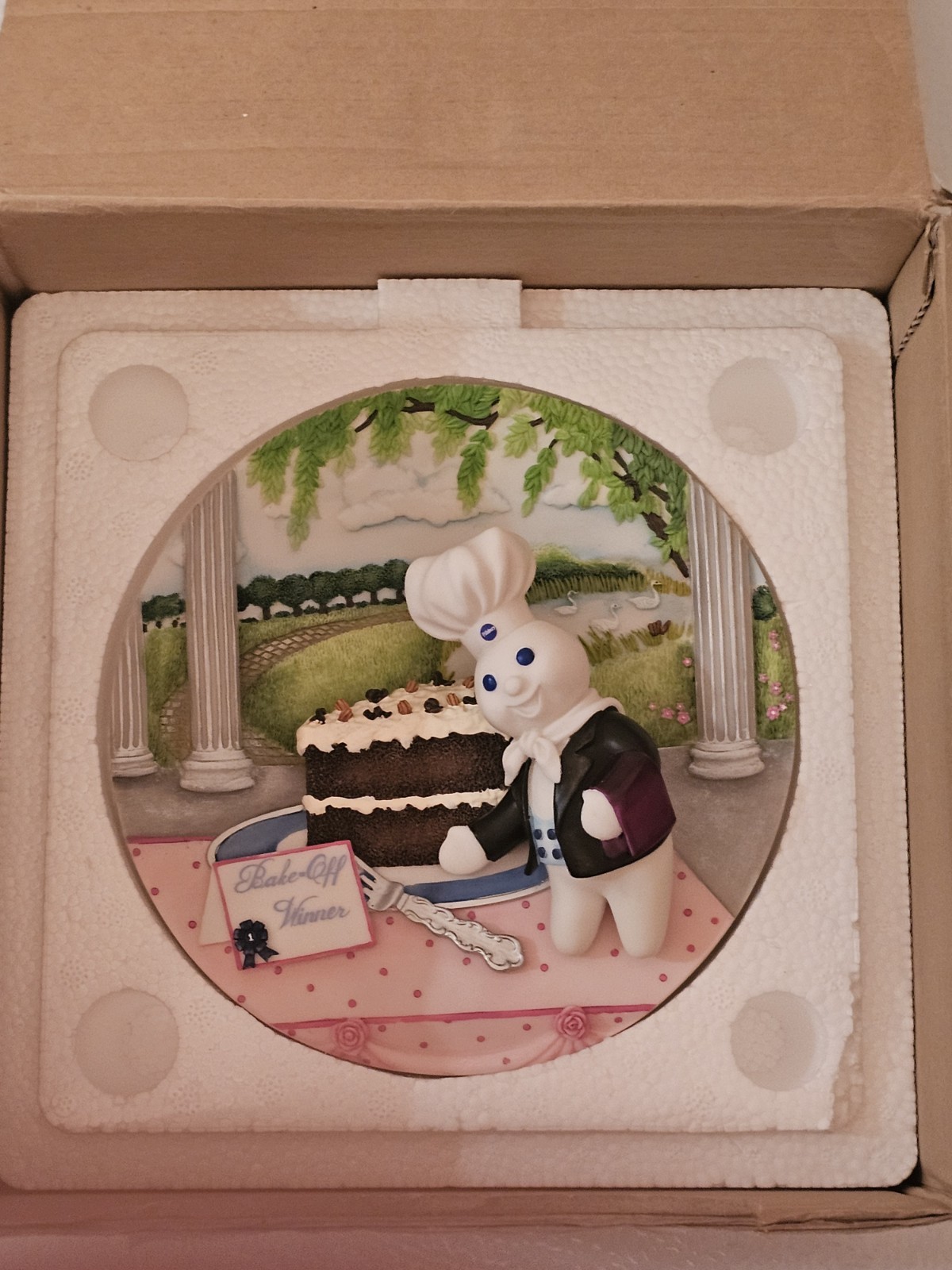 Pillsbury Doughboy 3D Collector Plate CHOCOLATE PRALINE CAKE  Danbury Mint W BOX