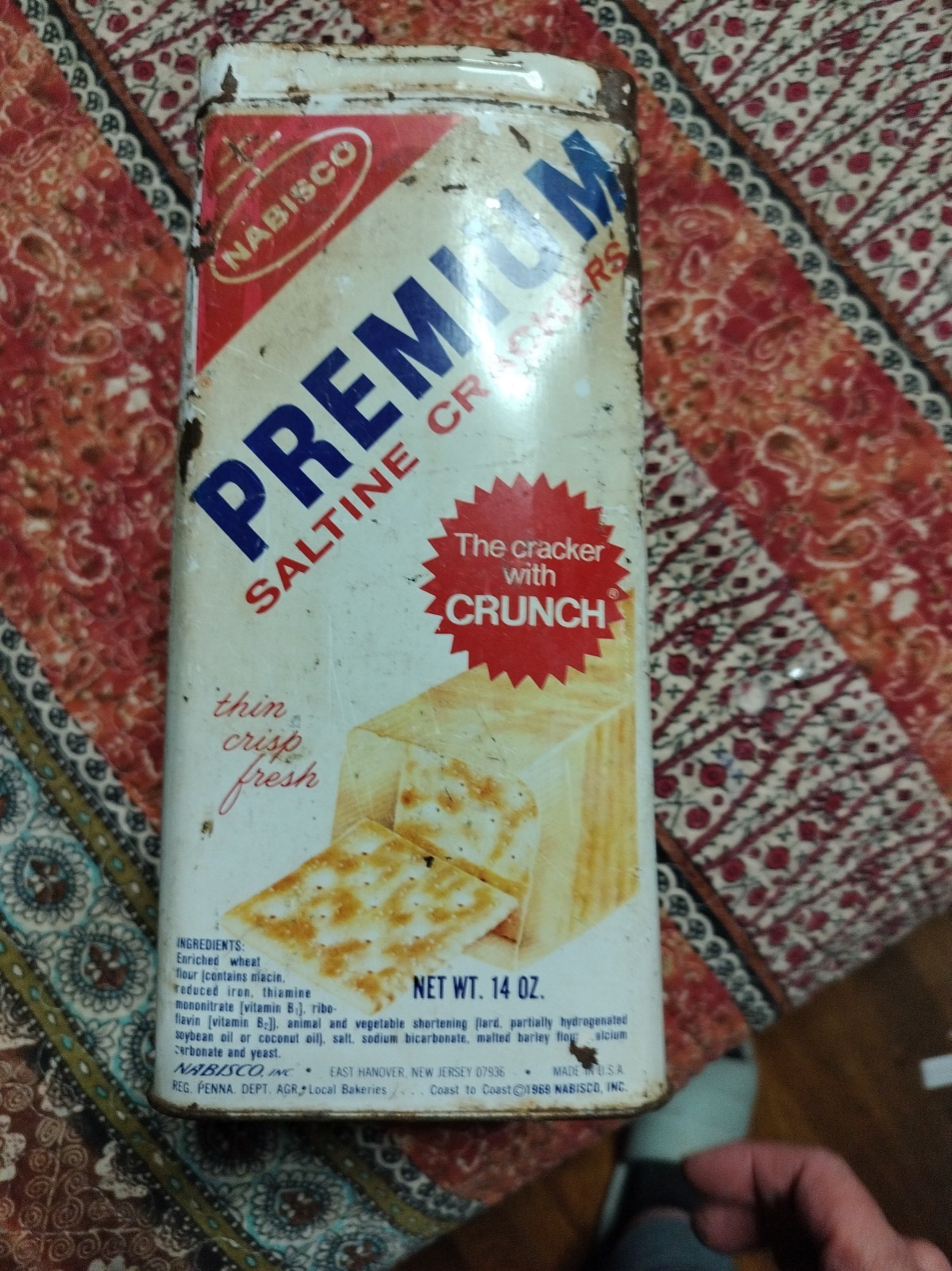 Vintage 1969 Nabisco Premium Saltine Cracker Tin - 14 oz Retro Kitchen Decor... Vintage 1969 Nabisco Premium Saltine Cracker Tin - 14 oz Retro Kitchen Decor...