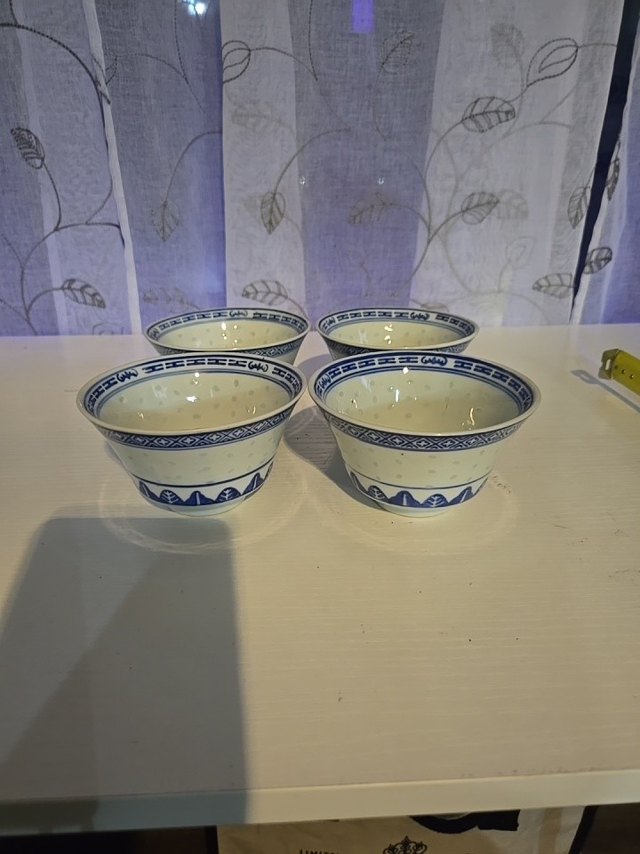 Vtg Chinese Blue & White Porcelain 4 Tea & 7 Dipping Bowls Rice Eye Grain Dragon