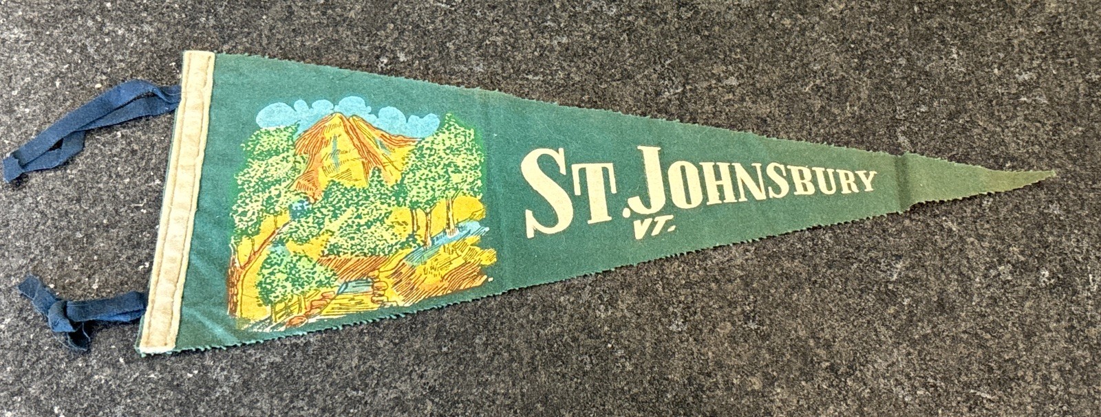 Vintage St. Johnsbury, Vermont” Felt Pennant 1950’s 7”x17”🔥