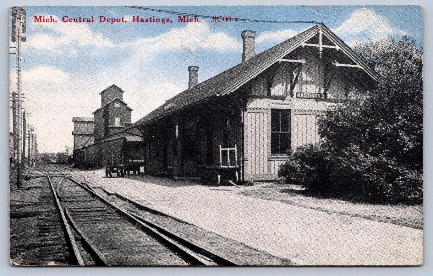 K61/ Hastings Michigan Postcard c1910 M.C. Railroad Depot Elevator 429
