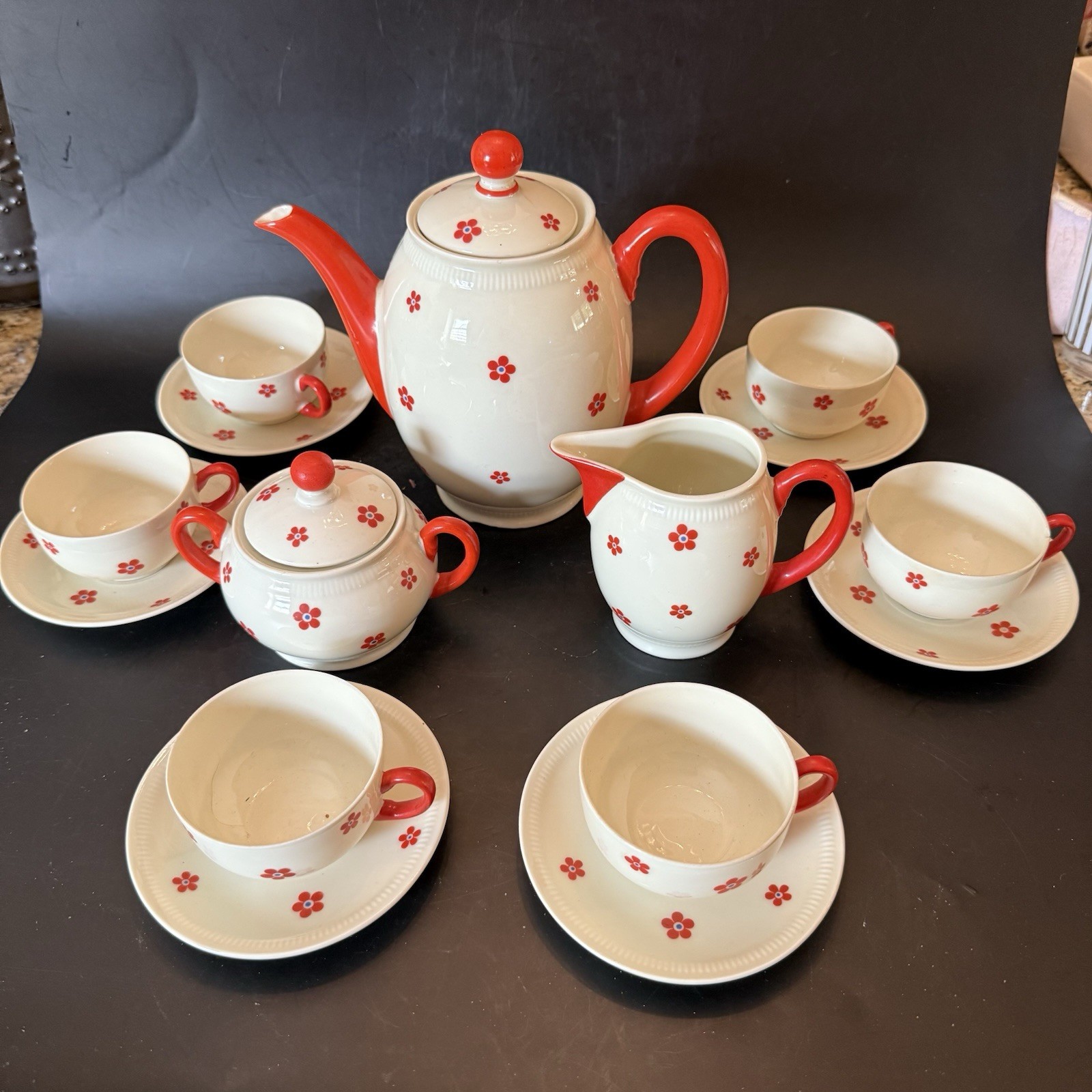 15 Piece Eschenbach, Bavaria, Brunhilde Coffee Pot Sugar Creamer 6 Cups /Saucers 15 Piece Eschenbach, Bavaria, Brunhilde Coffee Pot Sugar Creamer 6 Cups /Saucers