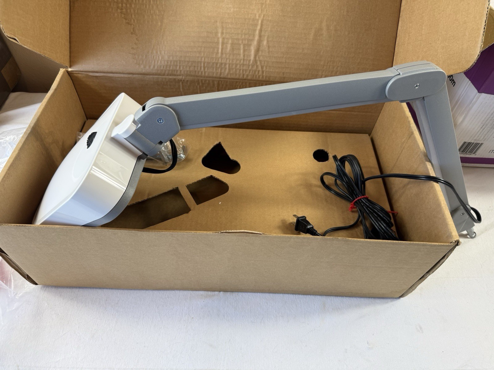 Vintage LUXO 22060SW MEMO lamp Bracket clamp task lamp IN BOX unused white rare Vintage LUXO 22060SW MEMO lamp Bracket clamp task lamp IN BOX unused white rare