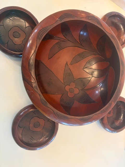 Vintage Hand Carved Wooden Bowl Set Floral Vegetables Salad Serves 4 Beautiful