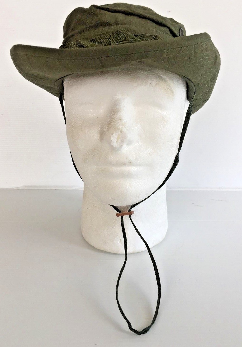 UNISSUED ORIGINAL 1969 VIETNAM O.D. JUNGLE BOONIE HAT W/INSECT NET 6 7/8